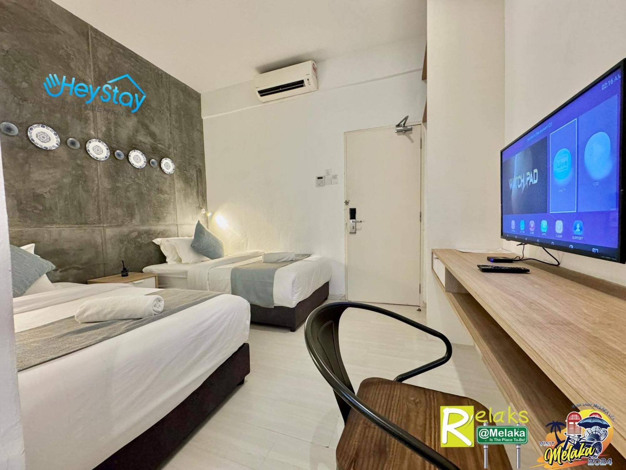 Modern Cave Walking Distance 5mins To Jonker Guest house *