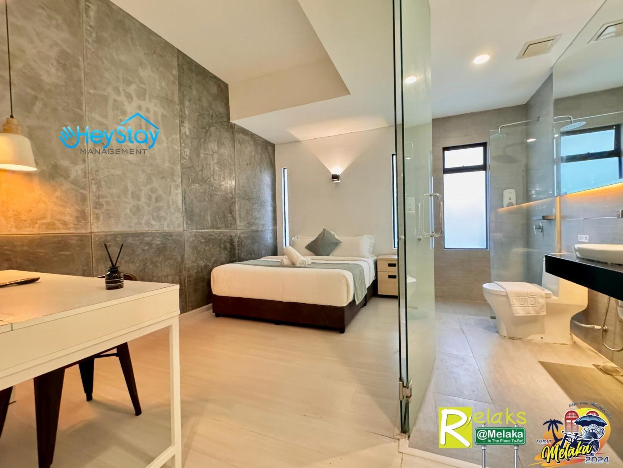 Modern Cave Walking Distance 5mins To Jonker Guest house Malacca