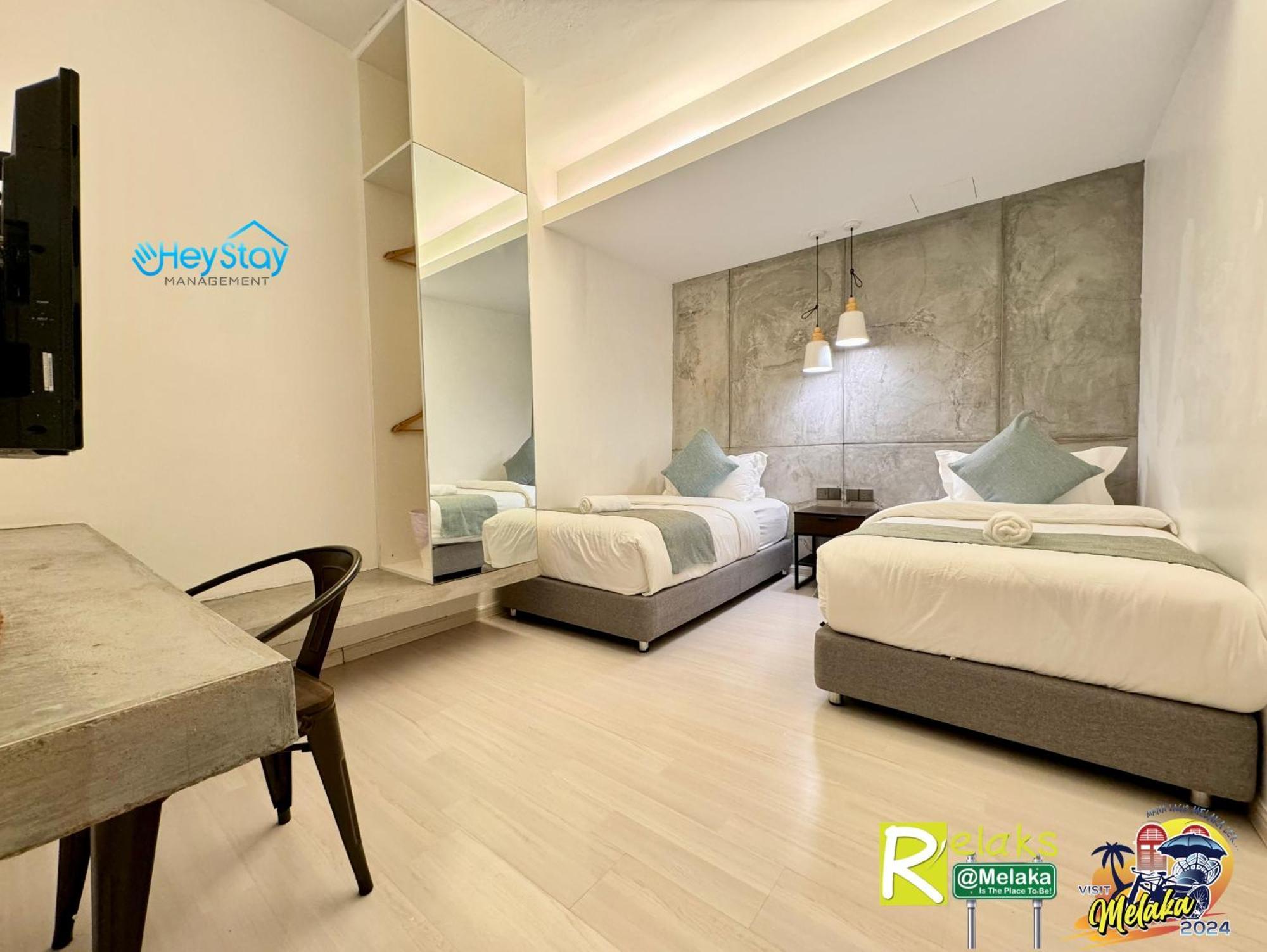 Guest house Modern Cave Walking Distance 5mins To Jonker