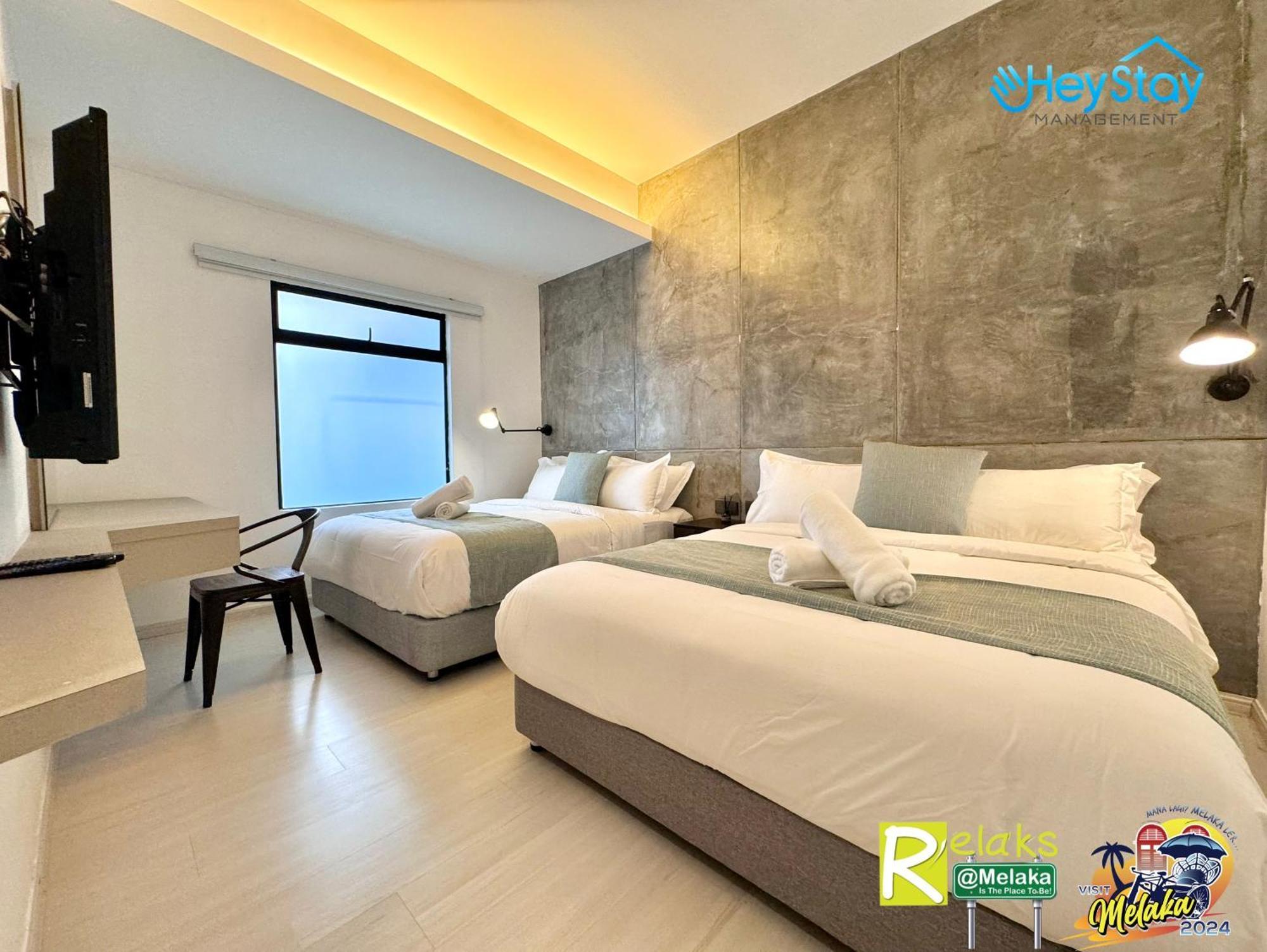 Modern Cave Walking Distance 5mins To Jonker Guest house *