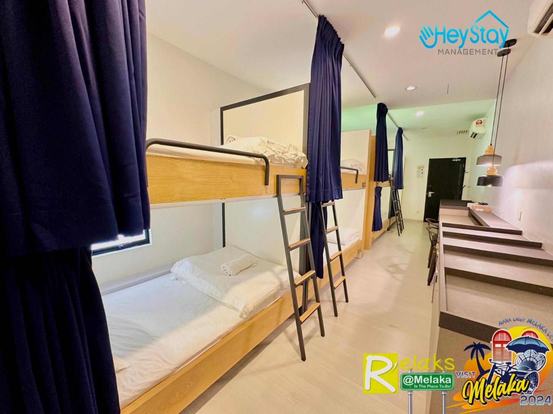Guest house Modern Cave Walking Distance 5mins To Jonker
