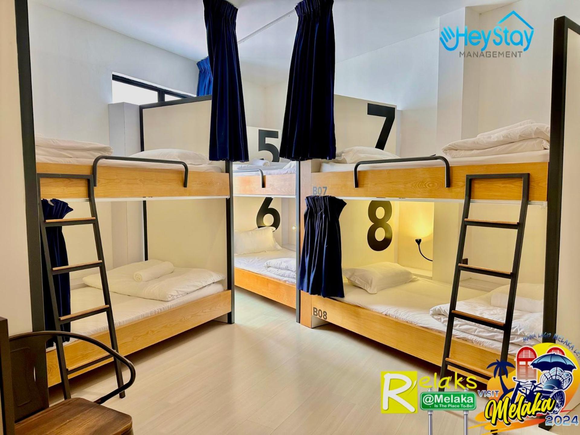 Modern Cave Walking Distance 5mins To Jonker Guest house *