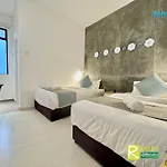 Modern Cave Guest House Walking Distance 5Mins To Jonker