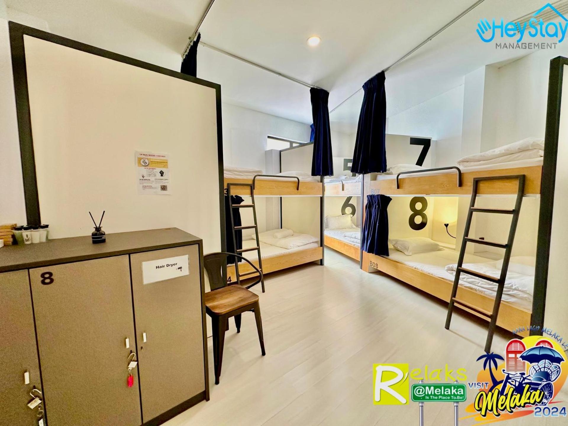 Modern Cave Walking Distance 5mins To Jonker Rumah tetamu